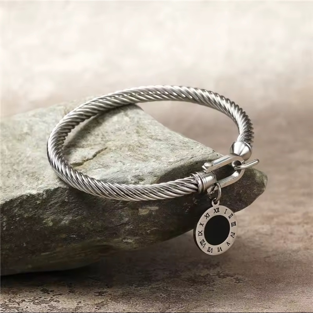 Silver Roman Style Bracelet - Picture 3 of 3